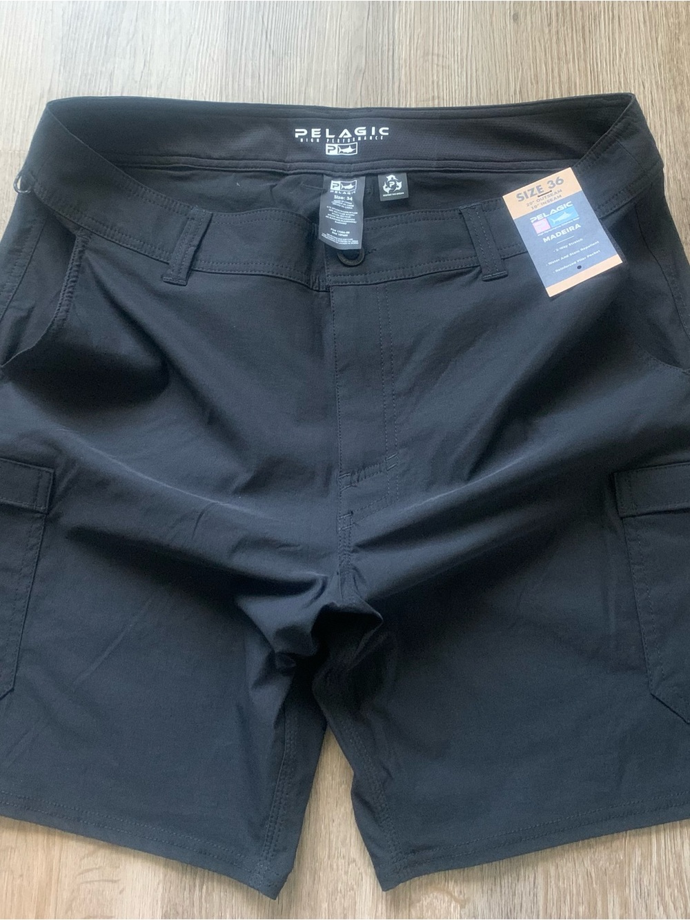 PELAGIC Men's Black Madeira Cargo Shorts 10" Inseam Pockets Logo Size 34